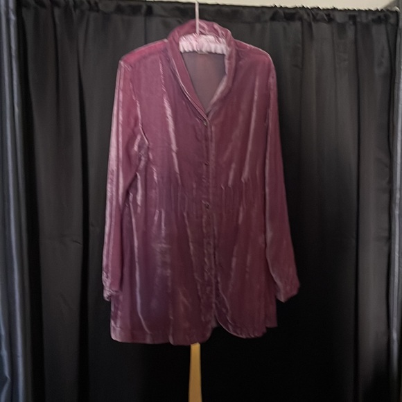 Gougeous Velvet lite jacket, super cute with every thing from dungarees to skirt - Picture 4 of 8